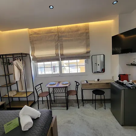 Golden Rays Apartment *