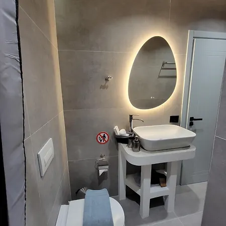 Apartment Golden Rays *