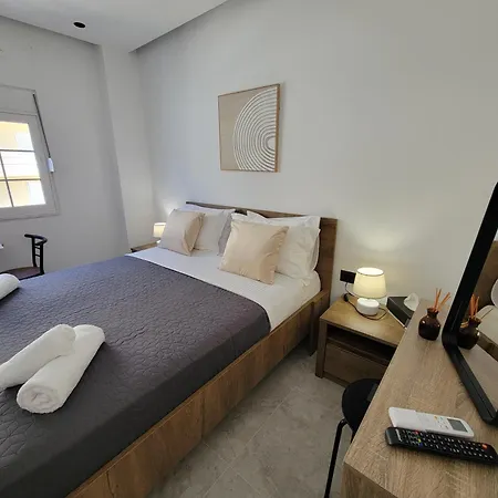 Golden Rays Apartment